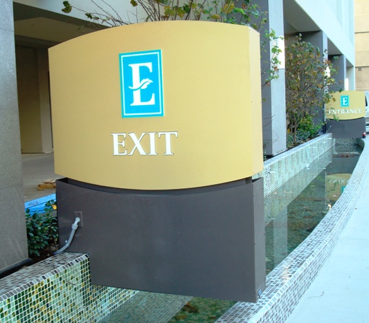 Embassy Suites Glendale CA Illuminated Signs